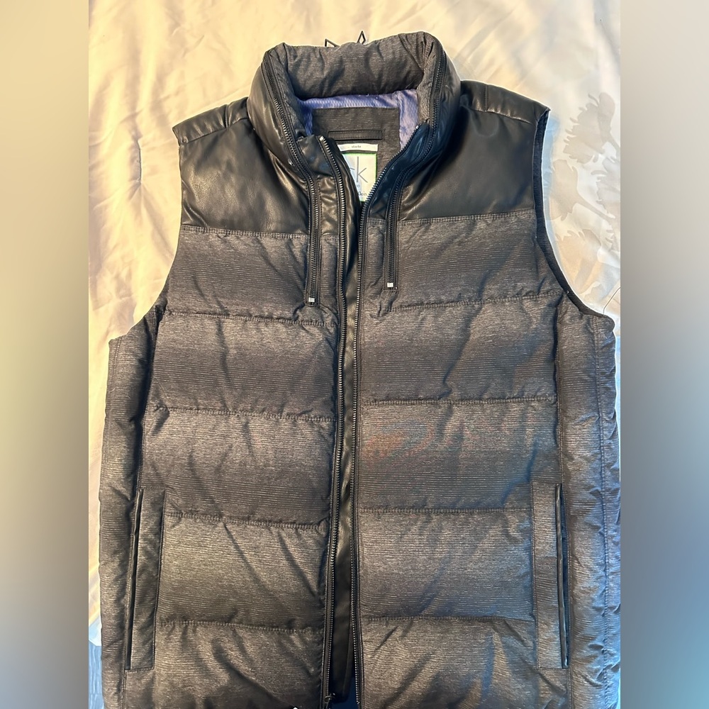 Calvin Klein Puff Vest w/Pkble 2 x Zip Hood - Men’s MED - Black w/Blue Interior